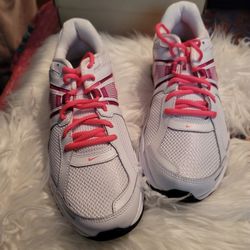 Women Nike Pink 11M