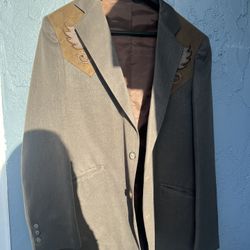 Size 42r Jacket. $5 