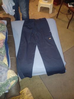Dickie pants brand new, size 30-30