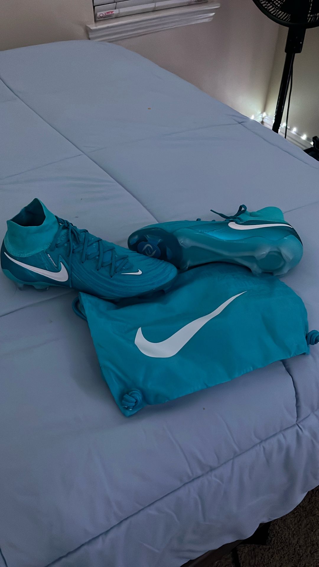 phantom luna elite soccer cleats