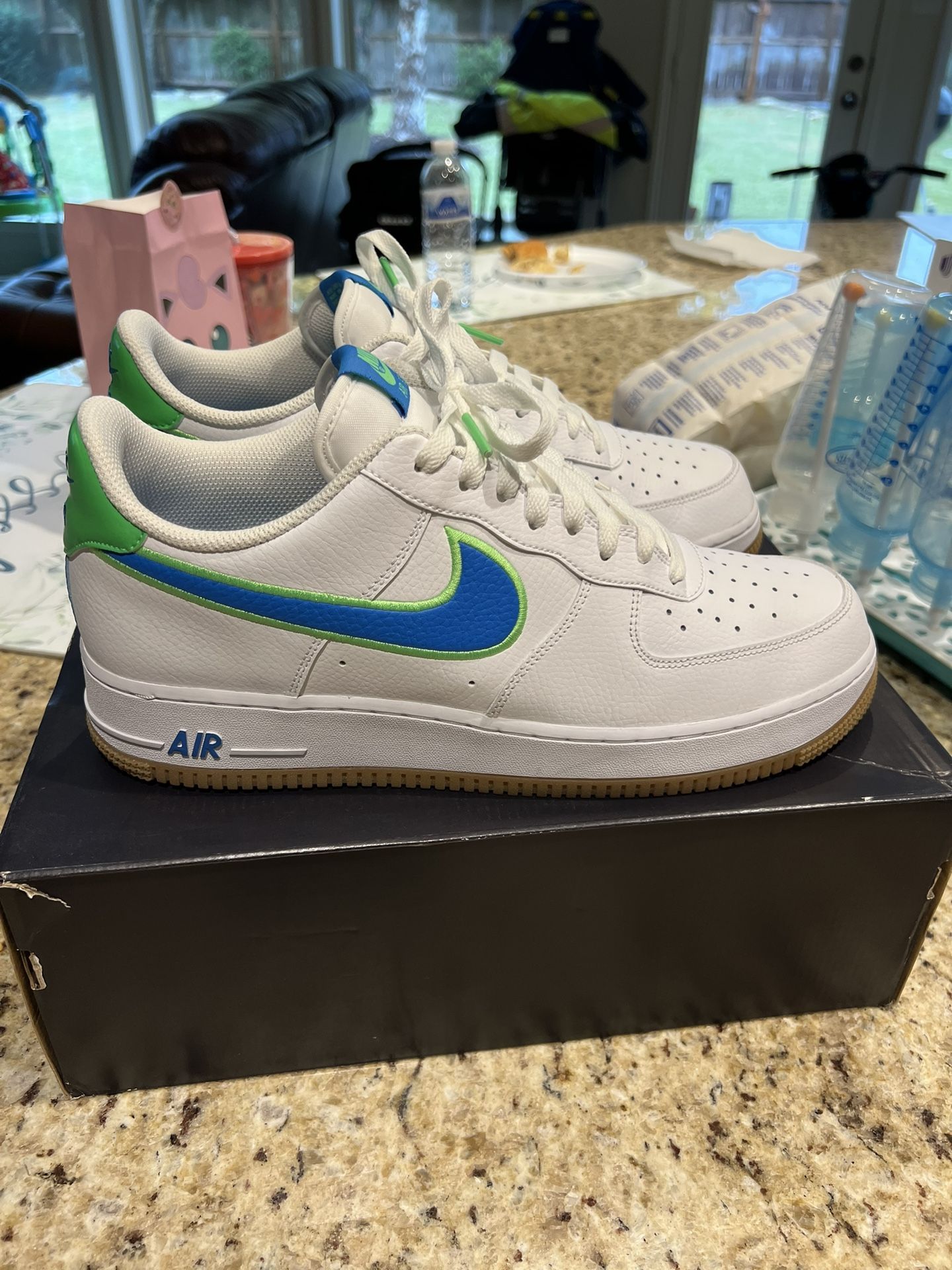 Nike Air Force 1 Low ‘07 LV8 White Photo Blue Green Size 10.5 DA4660-100 Euro Exclusive
