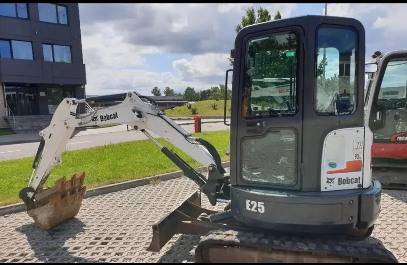 LIQUIDATION AUCTION – 2016 BOBCAT E25 MINI EXCAVATOR 🔥 PRICE: $17,910 | 1 UNIT AVAILABLE