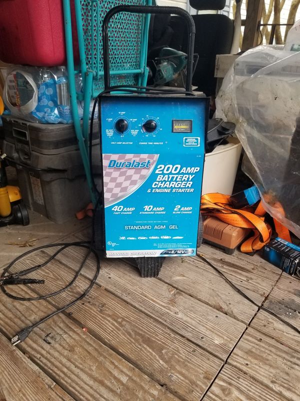 DURALAST 200 AMP BATTERY CHARGER AND STARTER for Sale in Alvin, TX