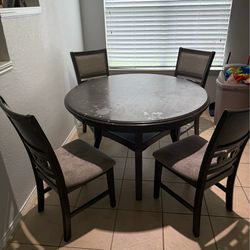 Circle dining set