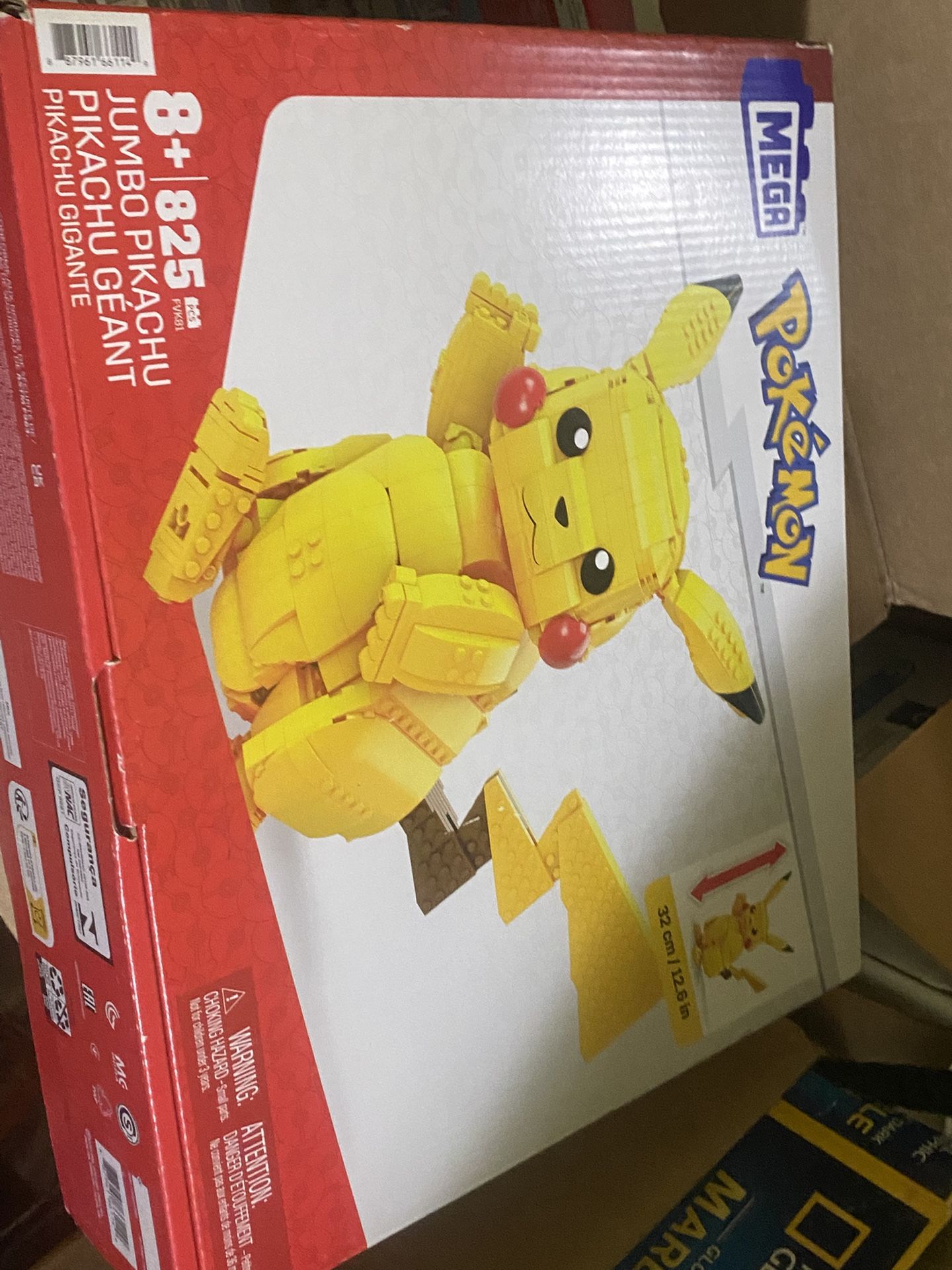 MEGA Pikachu Building Set