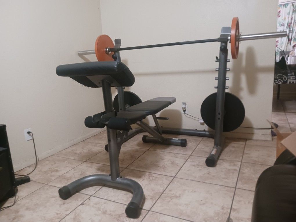 Adjustsble New Bench/Squat Rack With Weights