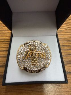 2009 KOBE BRYANT CHAMPIONSHIP RING. LOS ANGELES LAKERS