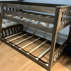 Max & Lily Bunk Beds  Solid Wood Twin Size Kids Low Bunk Bed (West Kendall, Tamiami airport)