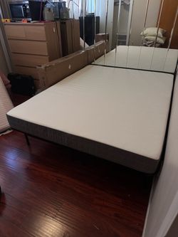 Queen bed NEED IT GONE TODAY