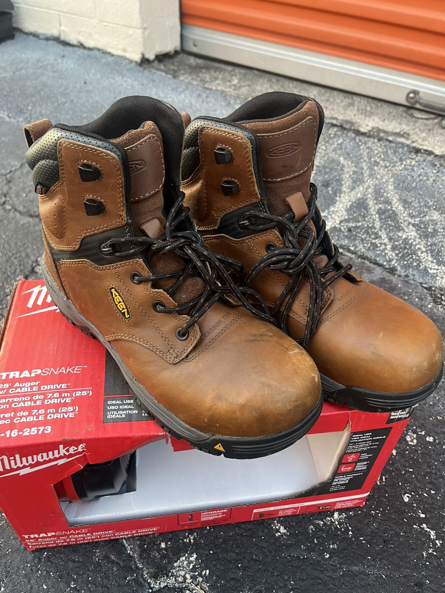 Keen Utility Boots Carbon Toe Fits Size 9 (really Size 10)