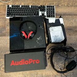 Bundle everything you need ps4 microphone and headsets and 5 ps4 gamees