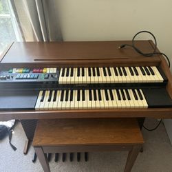 Vintage Lowrey Electric Organ