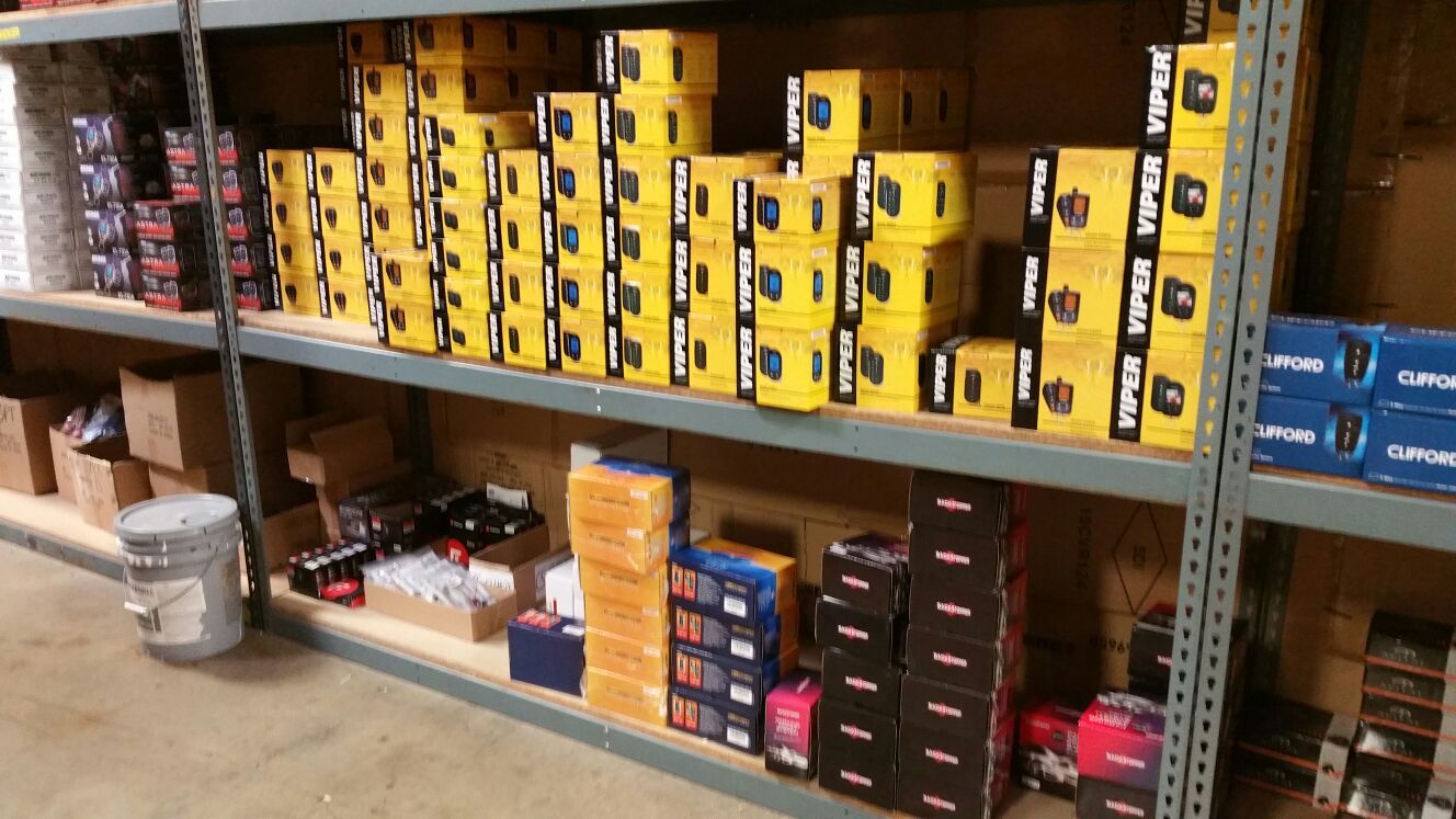 ESTEREOS I ALARMAS DE TODA MARCA ESPECIALIDAD EN CORTA CORRIENTES DE CARRO