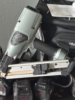 Pistola para clavos  Metabo