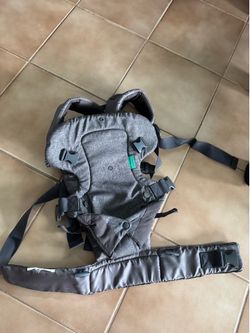 Infantino baby carrier