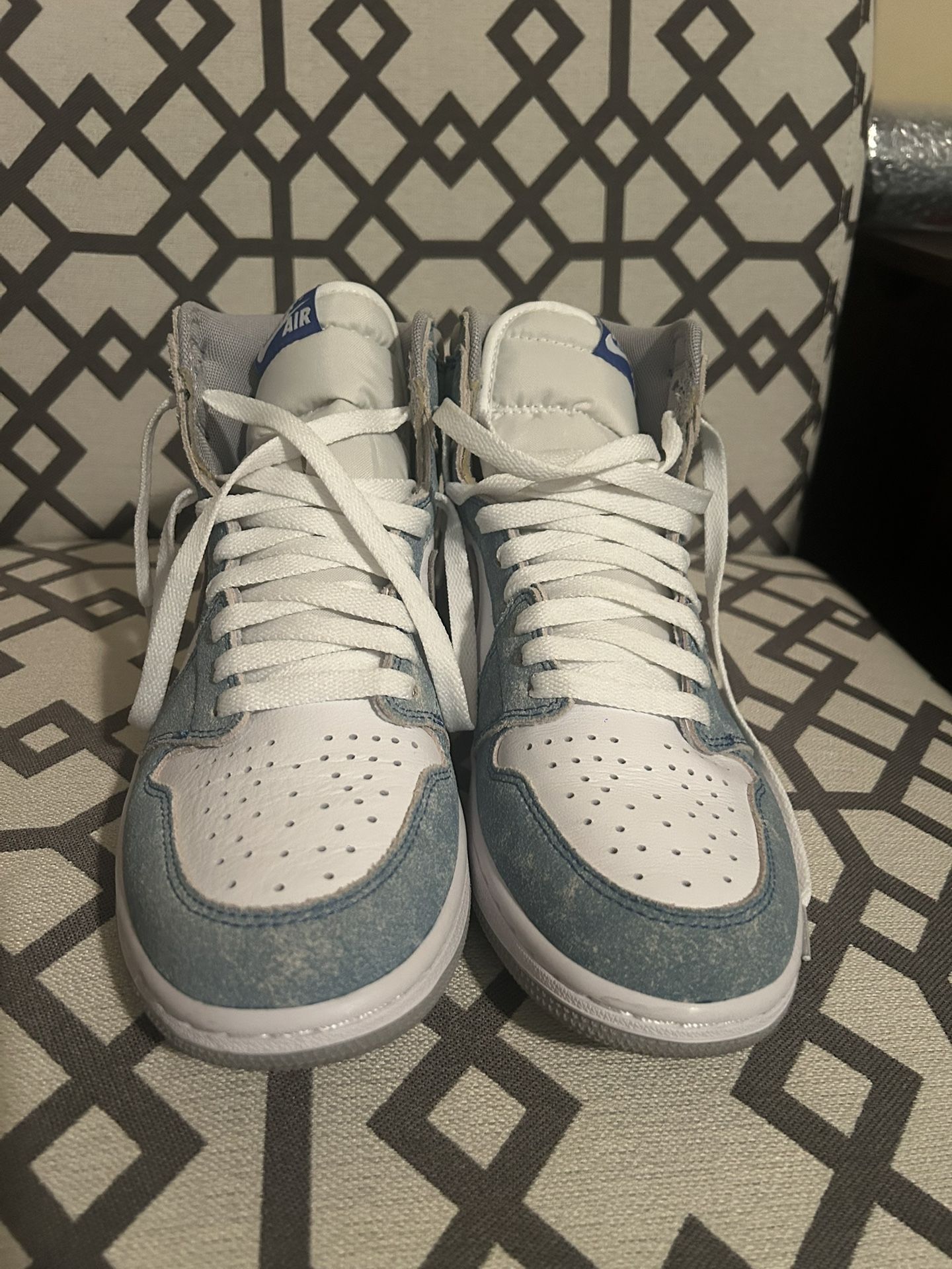 Size 8.5 In Men’s Jordan Ones