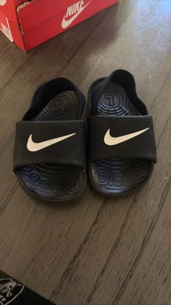 Nike Sandals 5c