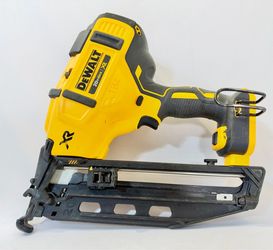 DEWALT DCN660B 20-Volt MAX XR Lithium-Ion Cordless 16-Gauge Angled Finish Nailer (Tool-Only)