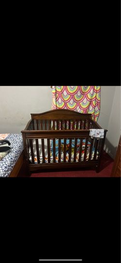 Full size baby bed w/ mattress New and blanket quilt