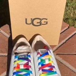 UGG SNEAKERS SIZE 13 Kids