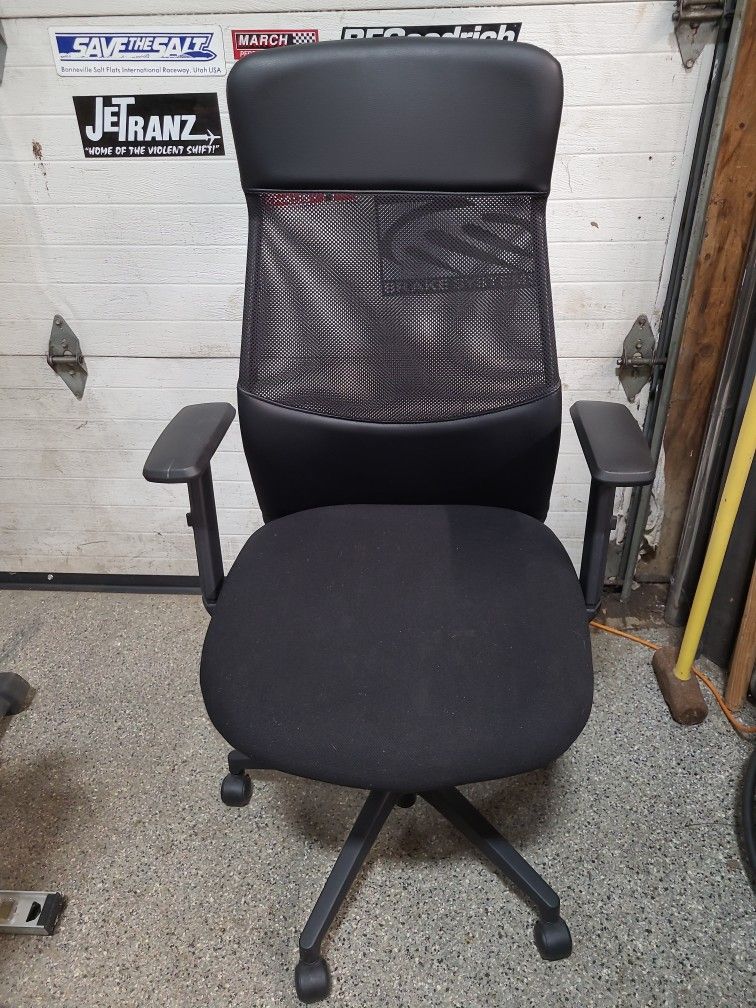 Comfortable Office Chair $15
