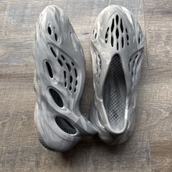 Yeezy Foam Runner “MX Granite”