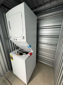 GE Unitized Spacemaker laundry washer dryer combo