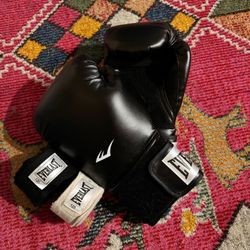 Everlast Boxing Gloves and Wraps