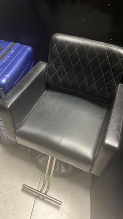 Salon chair