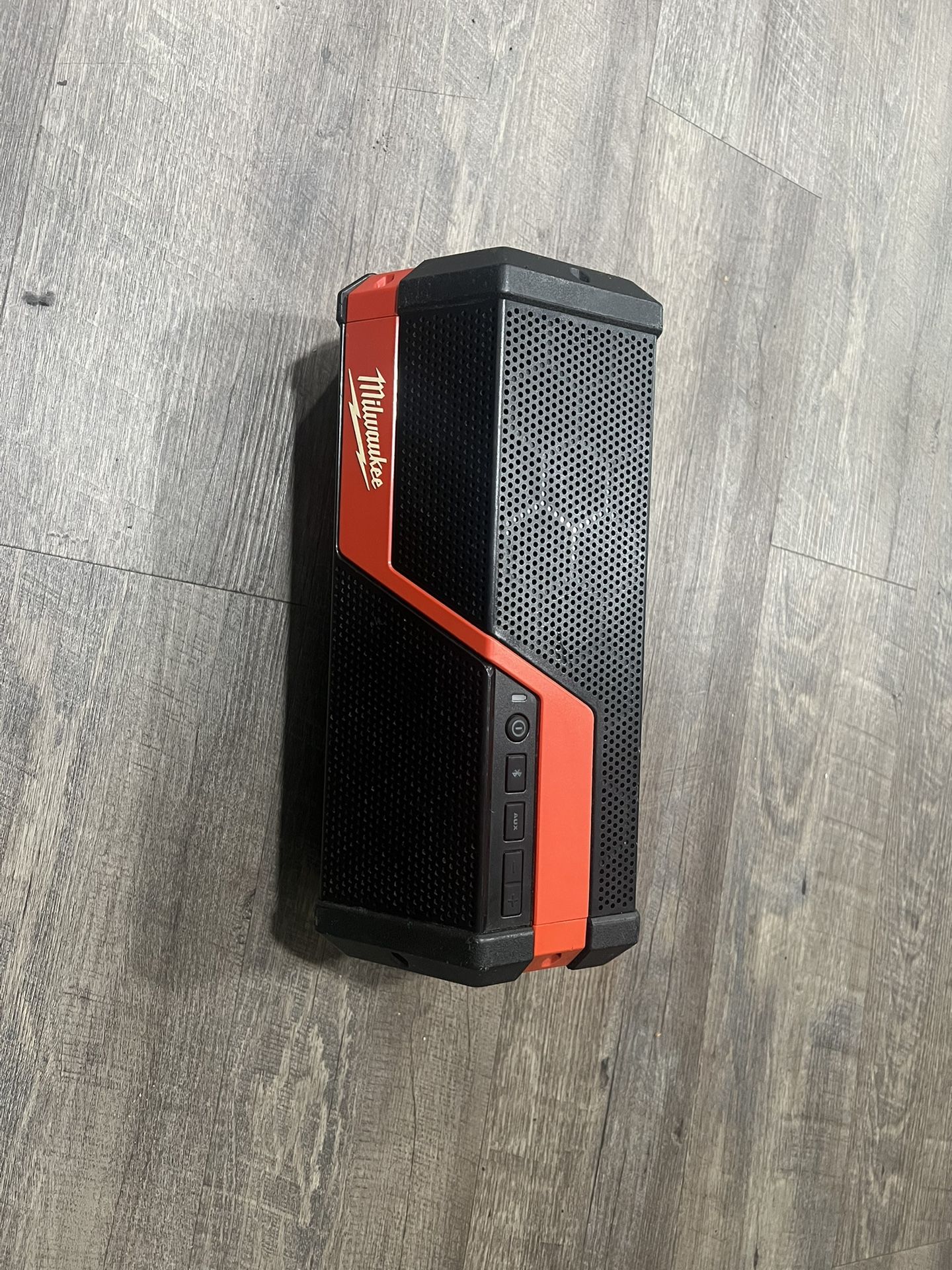 Milwaukee Job site Speaker
