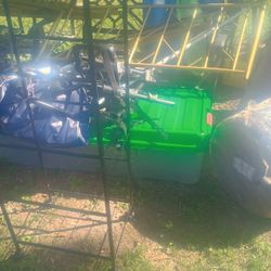 Metal Shelf With 5 Shelves Like New With Wheels 