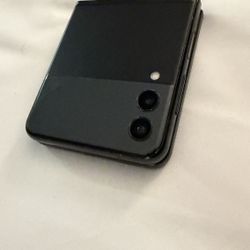 Samsung Galaxy Z Flip 3