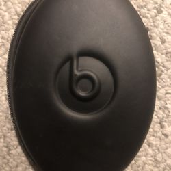 Beats Headphones Case (used)