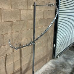 Circular Clothing Display Rack w/Base
