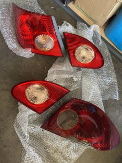 Tail lights toyota corolla 2008