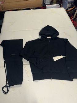 New Essential Zipper Set