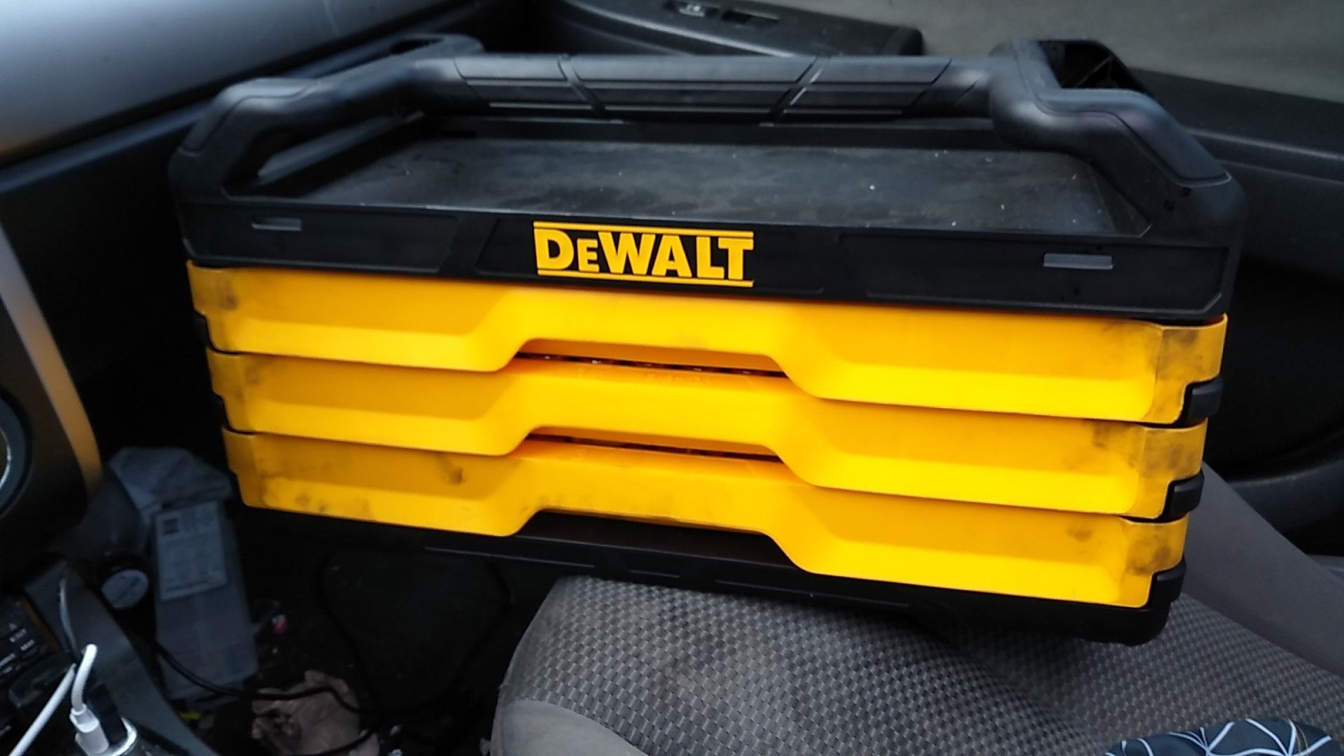 DeWalt 3 drawer mechanic's tool set brand new for Sale in WA