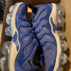 NEW- Nike Air Vapormax Plus
