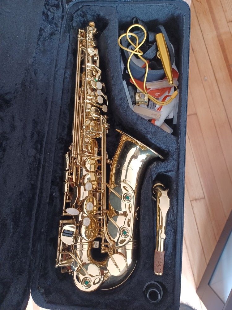Jean Baptiste 290Al Alto Saxophone Outfit