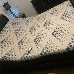 Mattress Firm Sleepy Hybrid