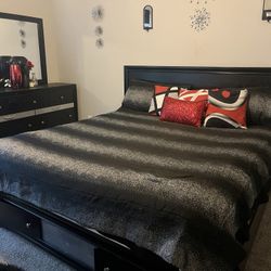 California King Bedroom Set – Full Set