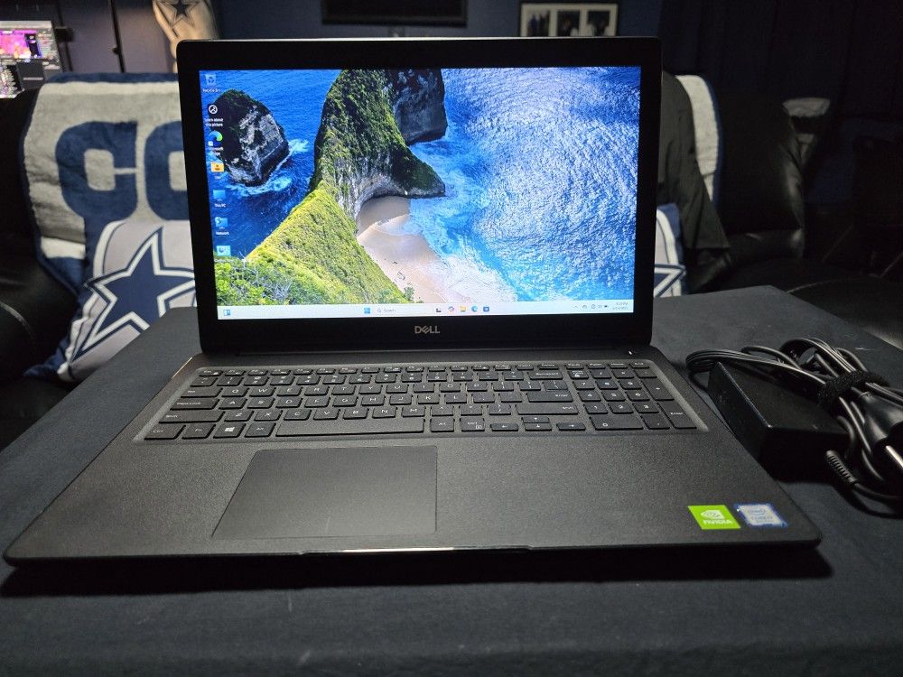 Dell Latitude 3500 Laptop