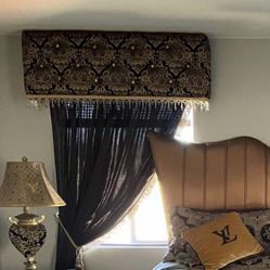 1950S Pick Up Truck, Pitcher And Frame