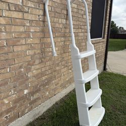 Pool Ladder