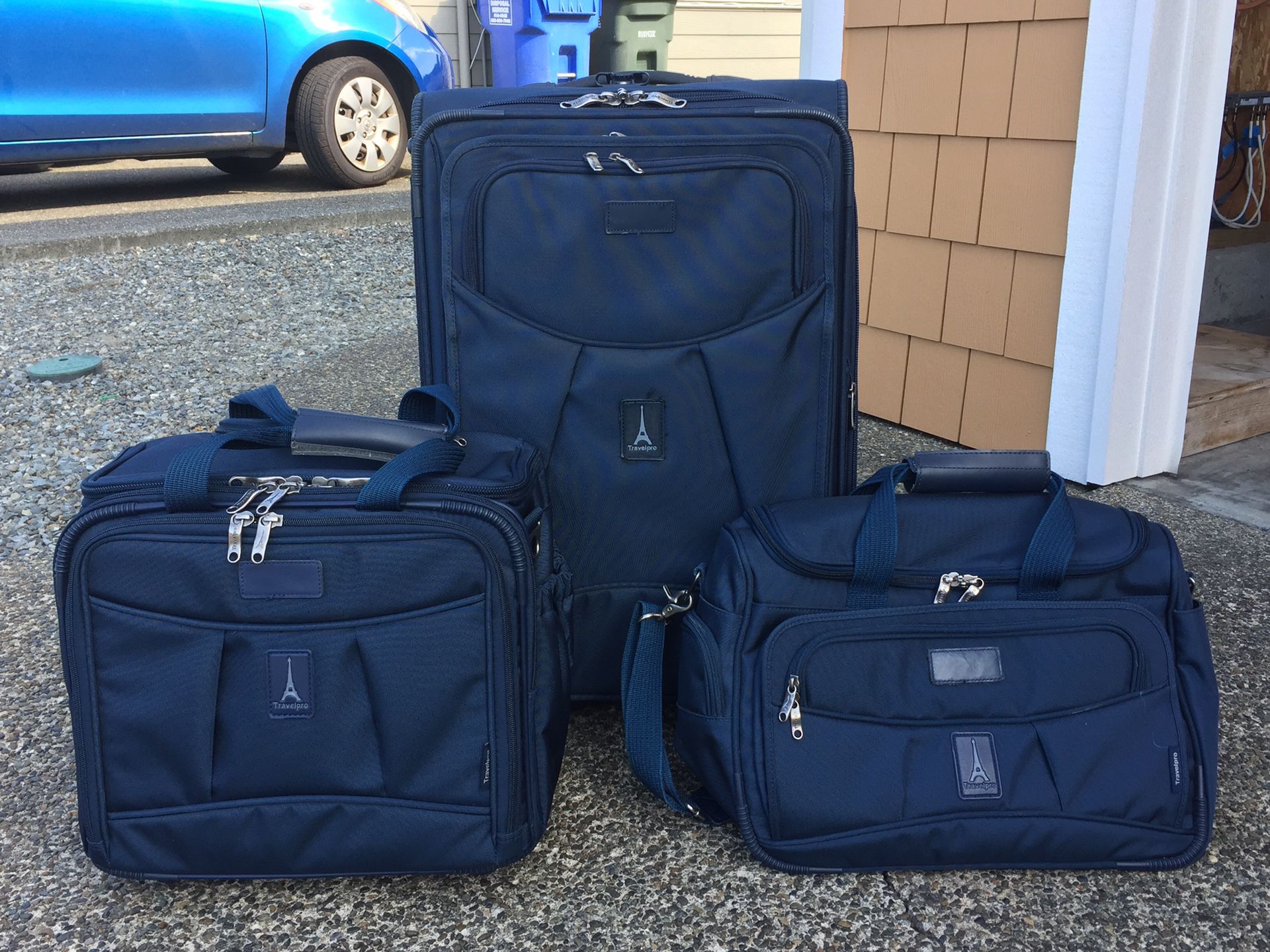 Travelpro 3 piece luggage set