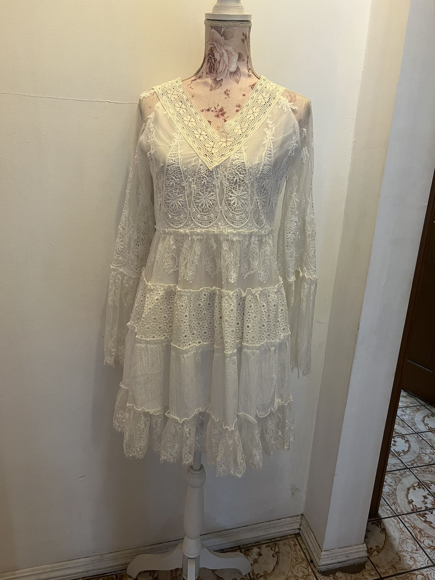 White Beautiful Dress Size S