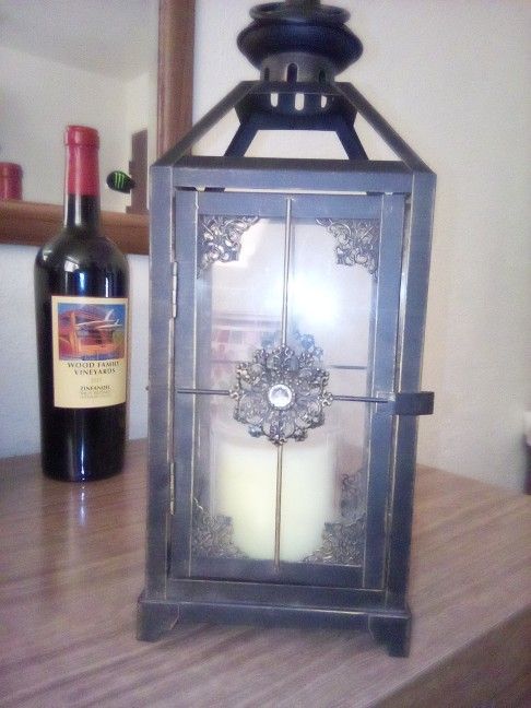 CUTE DECORATIVE LANTERN CANDLE HOLDER NO FLAWS PERFECT SEE ALL PICS