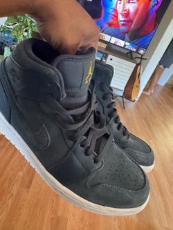 Jordan 1 Retro Mid Armory Navy size 10.5 M