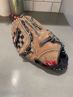 Rawlings Millennium series 12 inch baseball glove in great shape - model MMS120