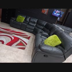*Weekend Special!!!*---Trendy Madrid Gray Leather Reclining Sectional Sofa---Delivery And Financing Available😉